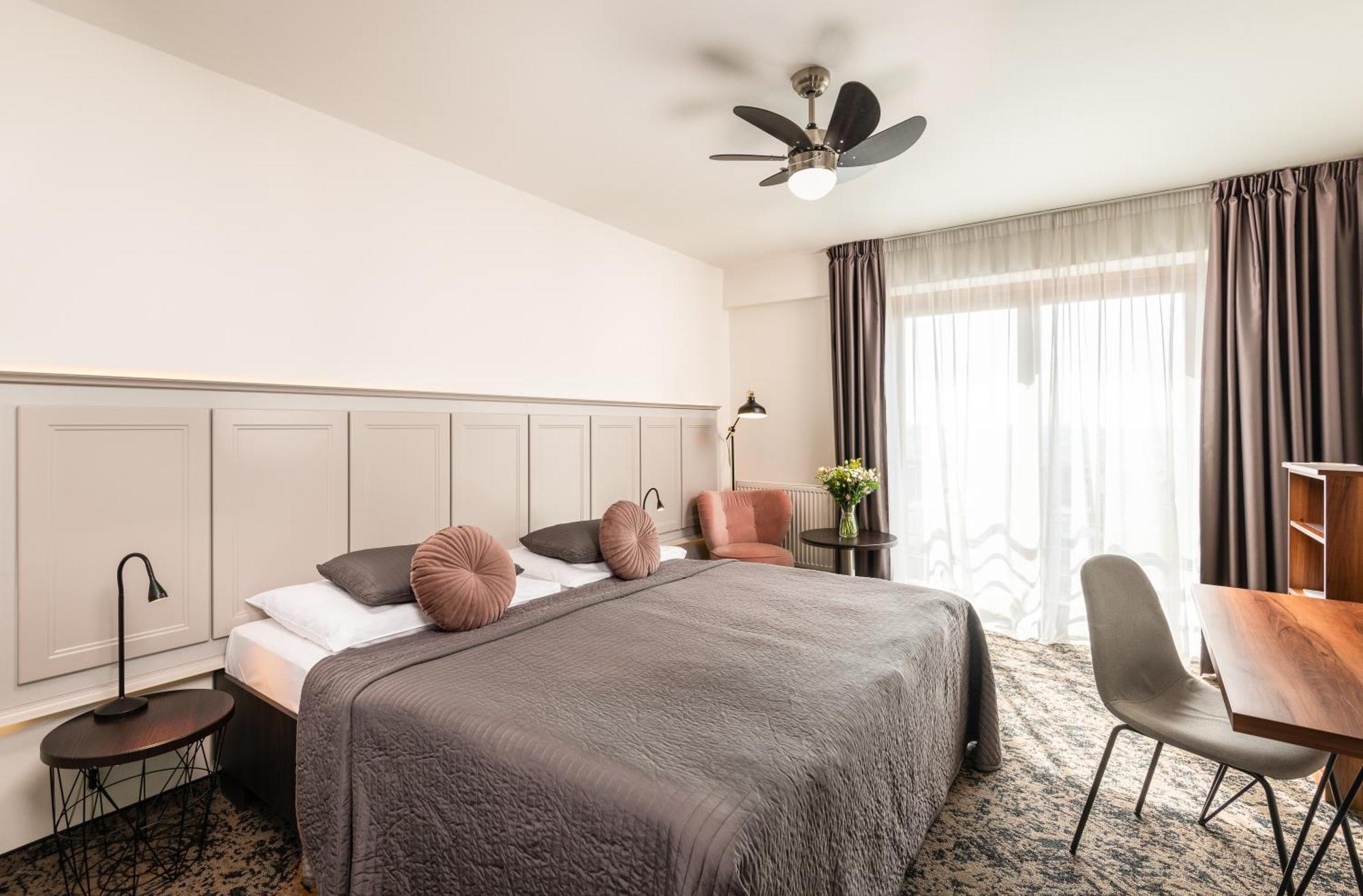 Hotel Troja Praha Eksteriør bilde