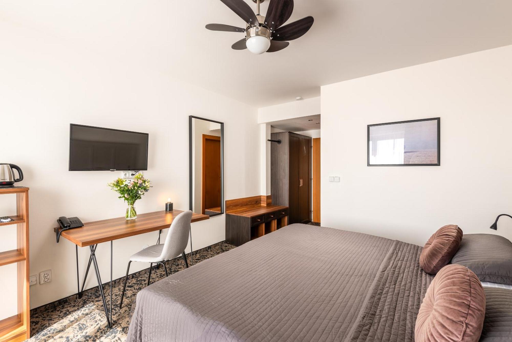Hotel Troja Praha Eksteriør bilde