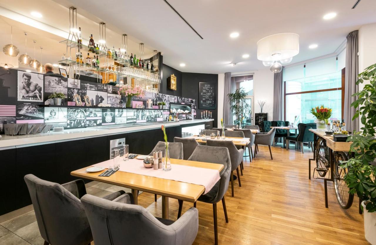Hotel Troja Praha Eksteriør bilde